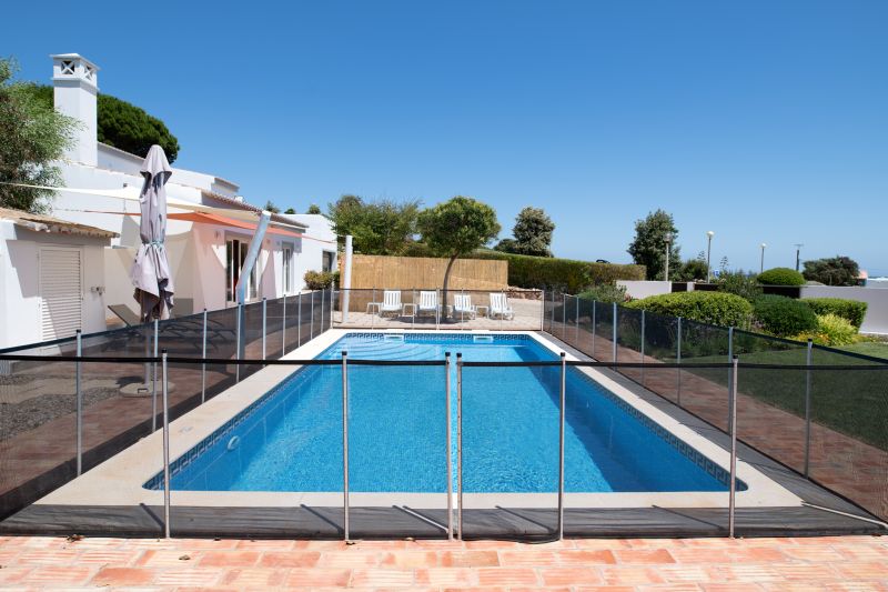Mesh Pool Barrier Installation
