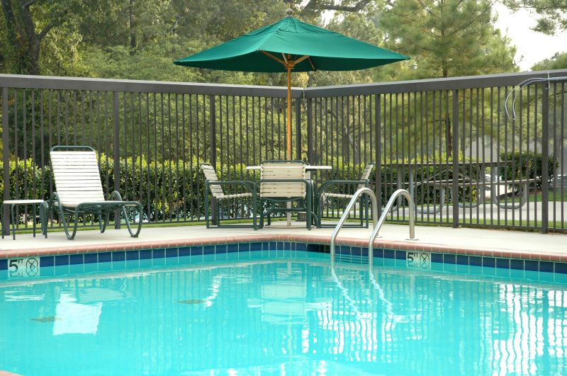 Mesh Pool Barrier Installation