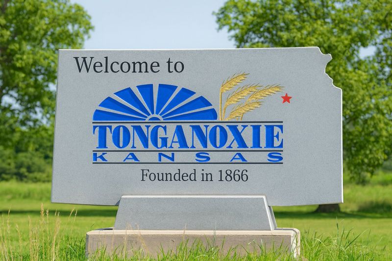 House Raising in Tonganoxie, KS