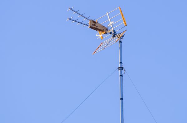 Digital Antenna Mounting