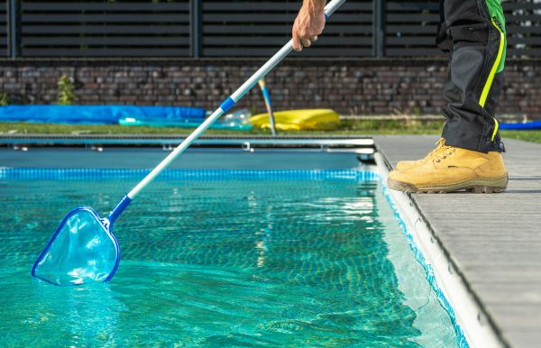 Swimming Pool Cleaning
